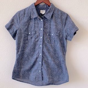 Levi's snap button down ladies blouse blue paisley